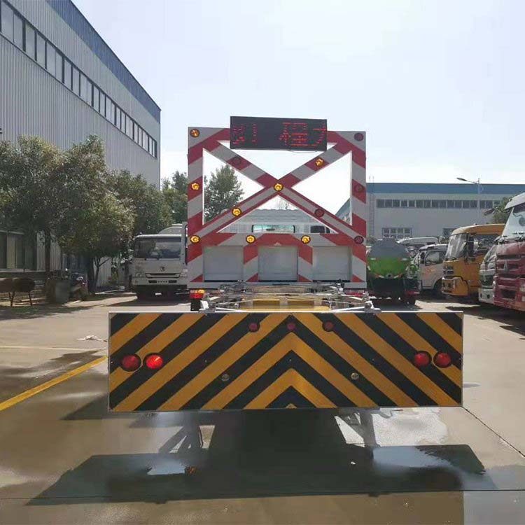 東風D9防撞緩沖車搭載80-100K防撞包 國產和進口包工廠定制 國六